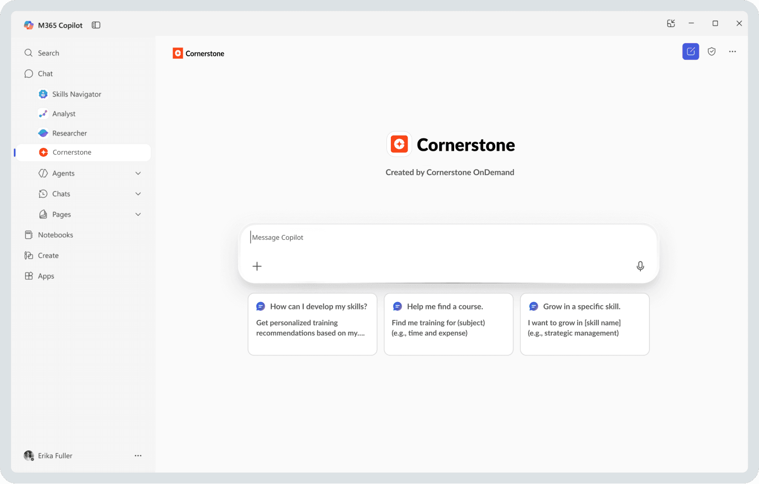 Interface M365 Copilot avec l'agent Cornerstone sélectionné, affichant un champ de saisie de message et des invites pour le développement de compétences et la recherche de cours.